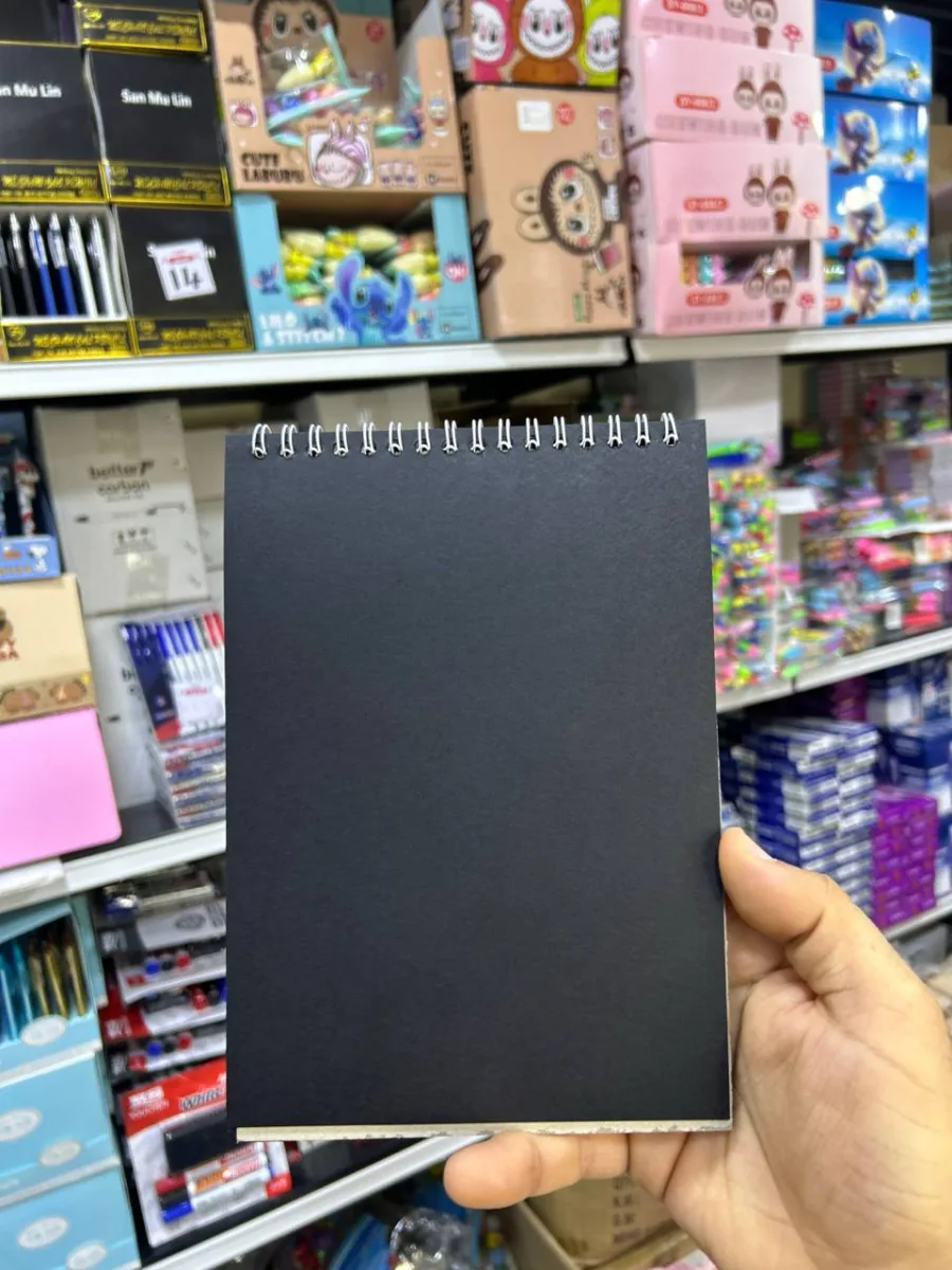 سكتش بوك سلك اسود A5 -  ٣٠ ورقة - ورق ٨٠ جرام انتاج ياسين