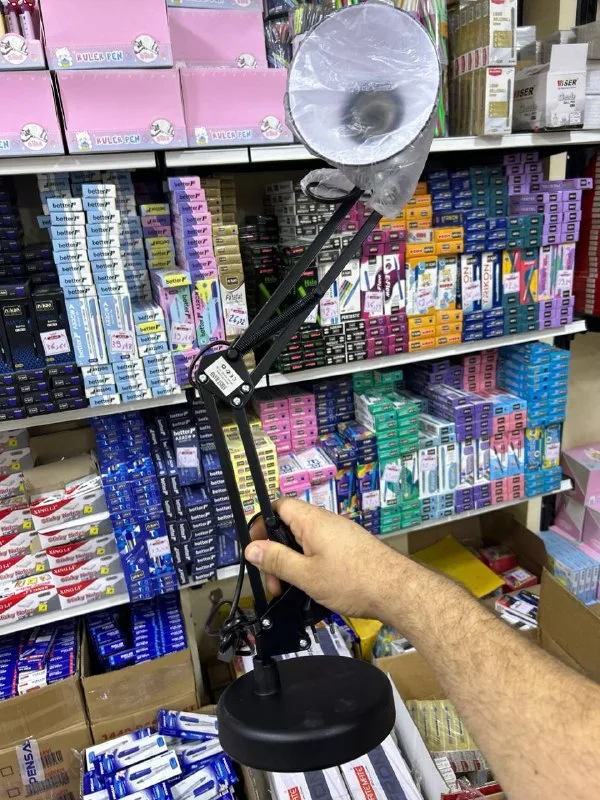 اباجورة معدن