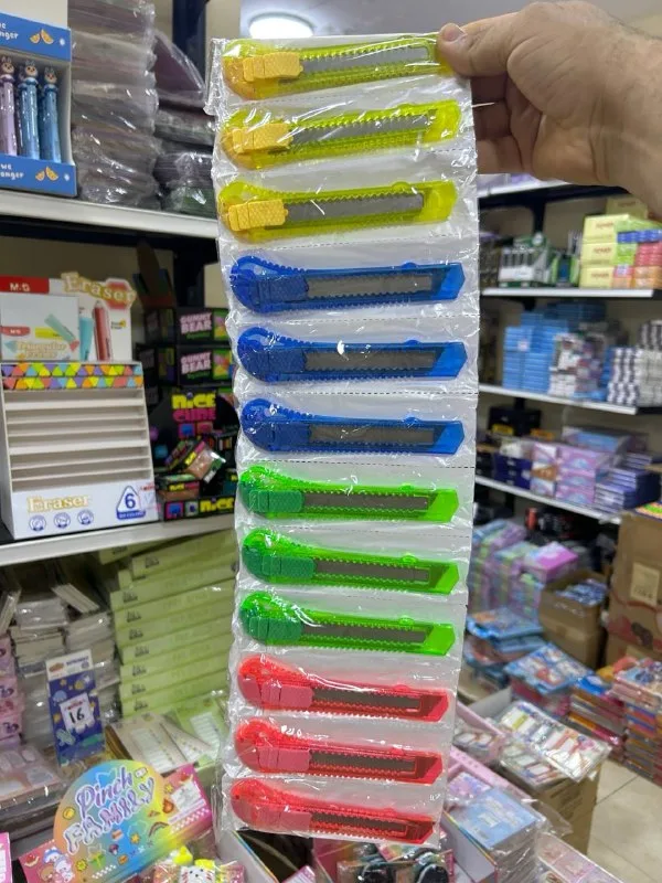 كارت 12 كتر بلاستك كبير